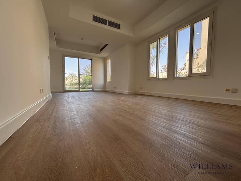 LAKE VIEW | BRAND NEW RENOVATION | 3 BED + Study LAKE VIEW | BRAND NEW RENOVATION | 3 BED + Study