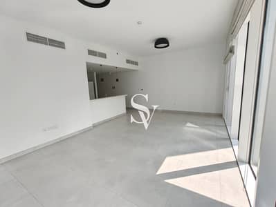 Appartement de 2 chambres à à louer à Wasl 1, Dubai - Appartement à Wasl 1，1 Residences，1 Residences Building 2, 2 chambres, 145000 AED - 16285639