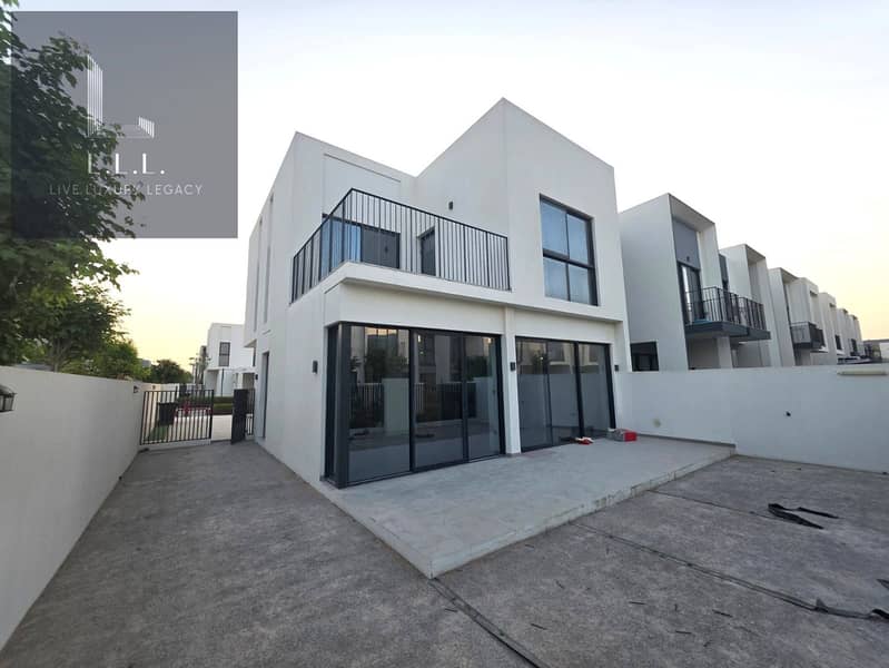 4BR Villa | w/ Private Garden | Available 30th November