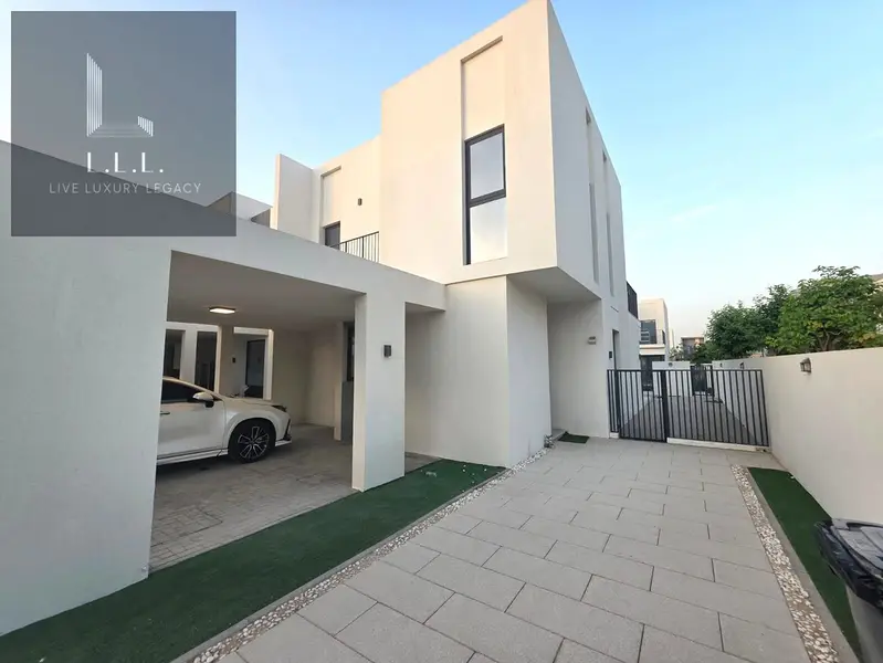 4BR Villa | w/ Private Garden | Available 30th November