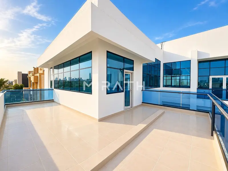Modern 5BR Villa | Pool | Prime Location