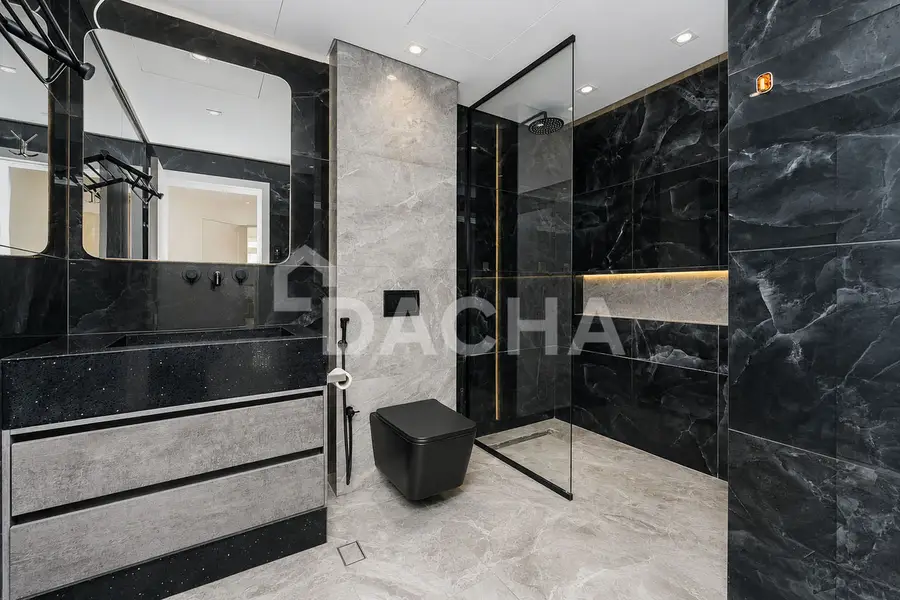 Fully Renovated and Furnished | A Type | Mid Floor