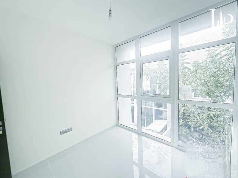 7 a63aba33-689d-4639-ac68-8d8f6804cdd9. jpg
