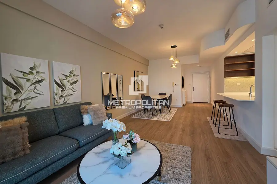 Upgraded & Furnished | Marina View | Near Metro