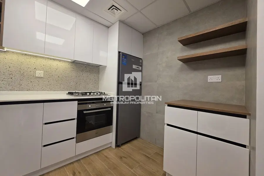 Upgraded & Furnished | Marina View | Near Metro