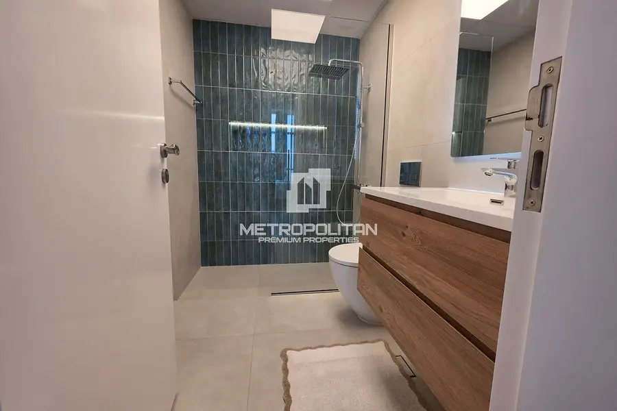 Upgraded & Furnished | Marina View | Near Metro