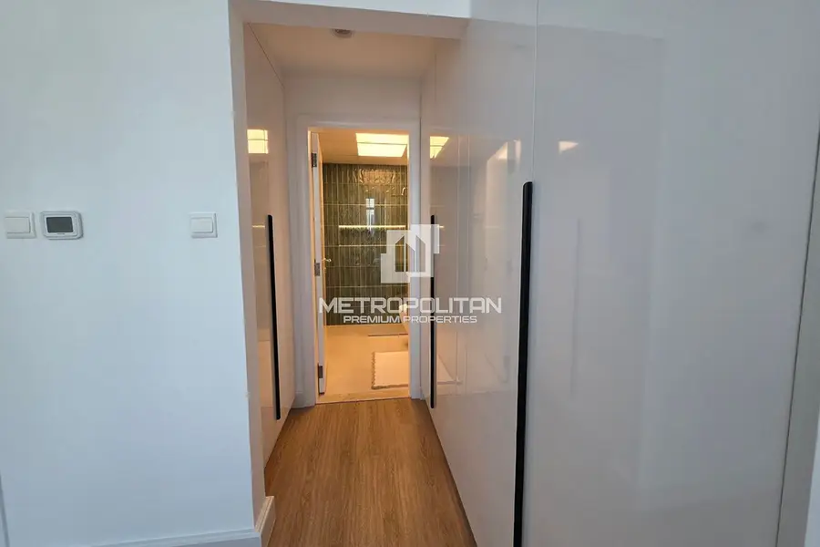 Upgraded & Furnished | Marina View | Near Metro