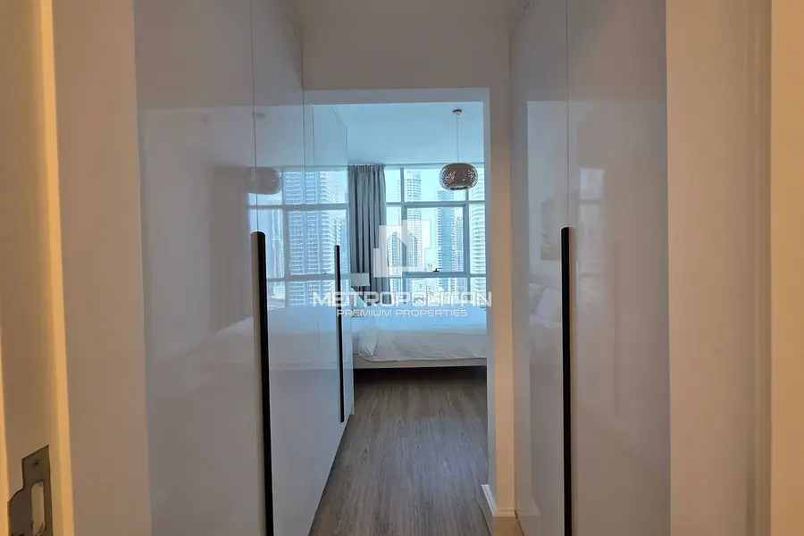 Upgraded & Furnished | Marina View | Near Metro