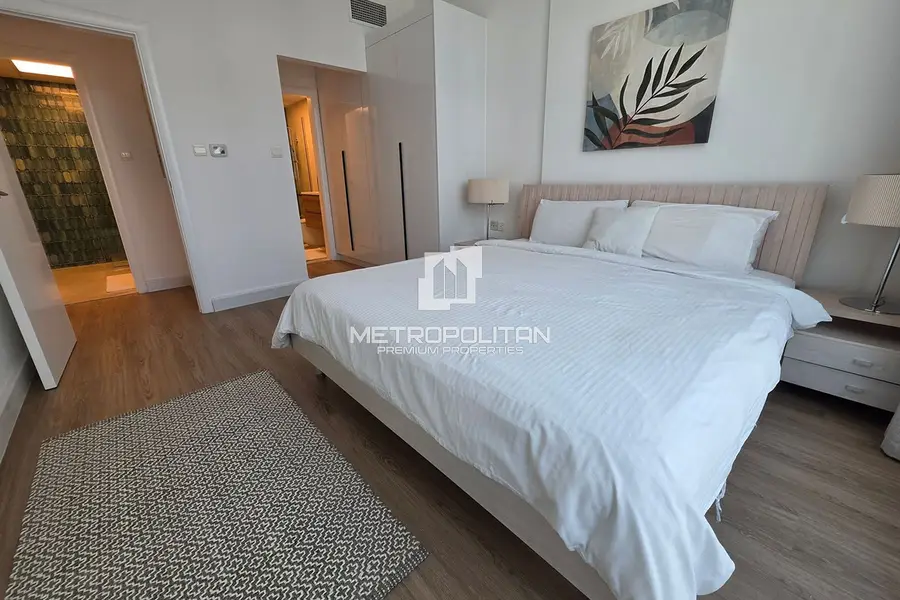 Upgraded & Furnished | Marina View | Near Metro