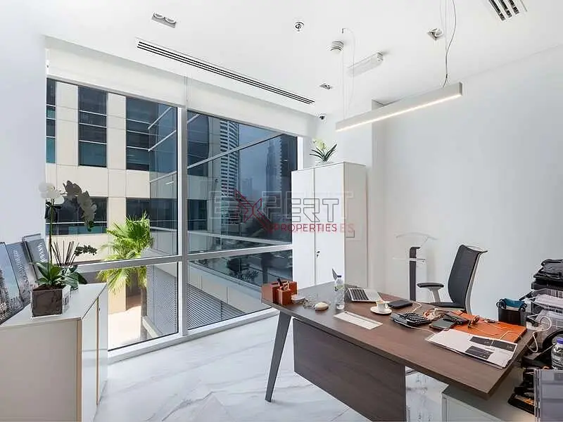 Fitted & Furnished | Ground Floor | 4 Parking | Vacant