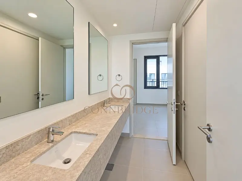Corner Unit 5BR Villa | Park Facing | Newly Renovated