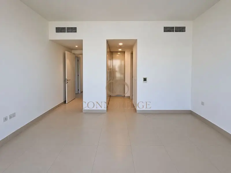 Corner Unit 5BR Villa | Park Facing | Newly Renovated