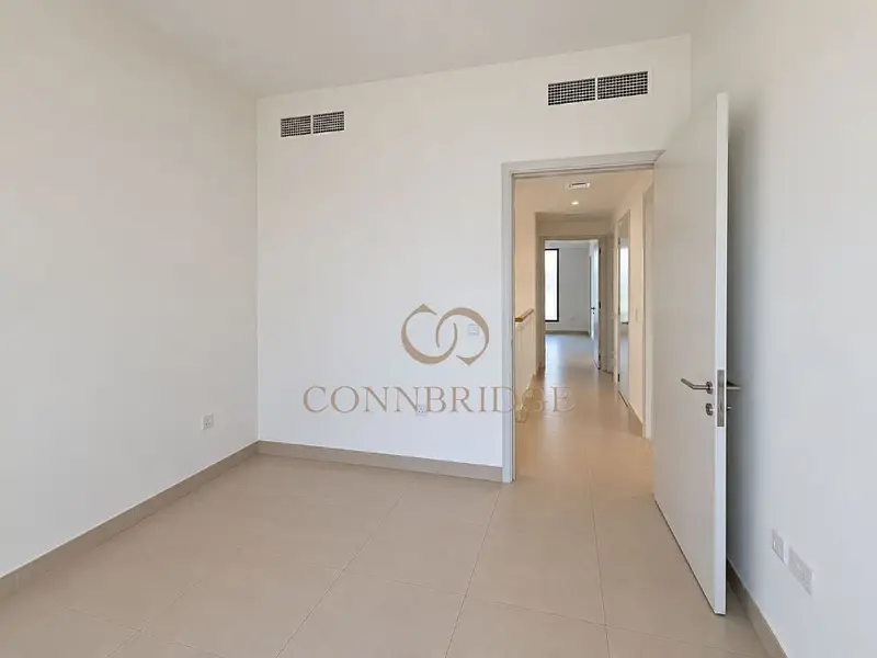 Corner Unit 5BR Villa | Park Facing | Newly Renovated
