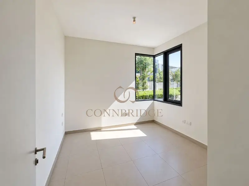 Corner Unit 5BR Villa | Park Facing | Newly Renovated
