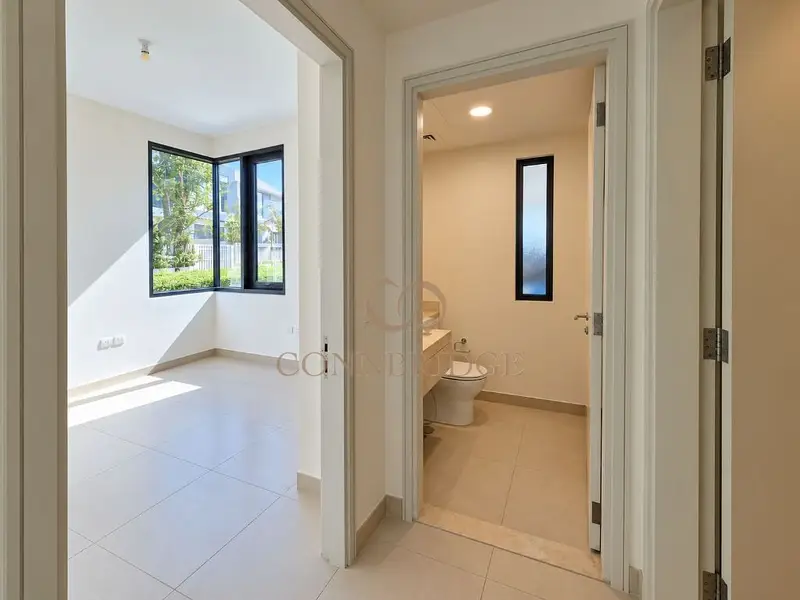 Corner Unit 5BR Villa | Park Facing | Newly Renovated