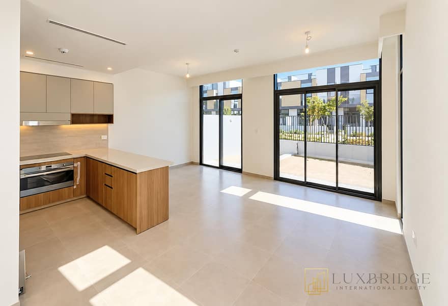Single Row | Prime Location | Spacious Living Single Row | Prime Location | Spacious Living