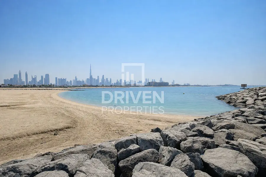 Large Plot | Prime Location | Jumeirah First