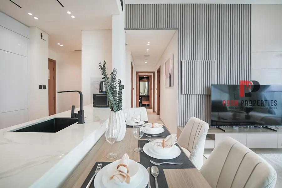 Royal ensuite | Fully Furnished l Higher Floor