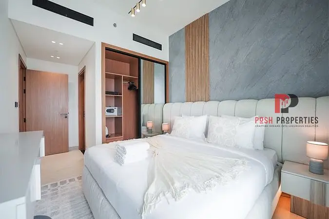 Royal ensuite | Fully Furnished l Higher Floor
