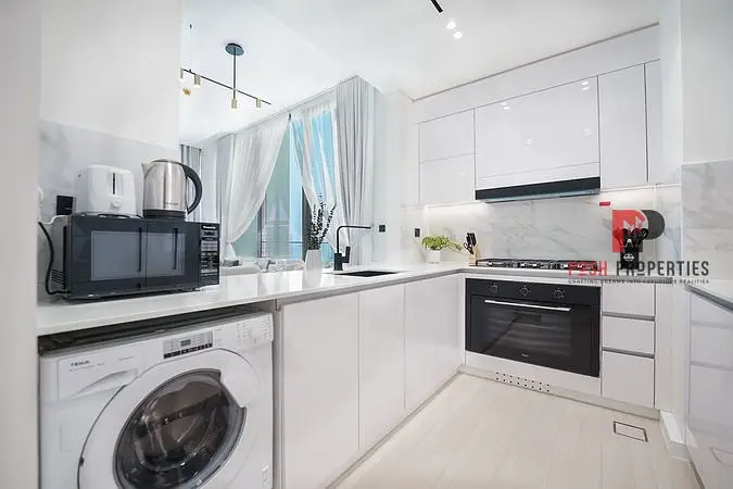 Royal ensuite | Fully Furnished l Higher Floor