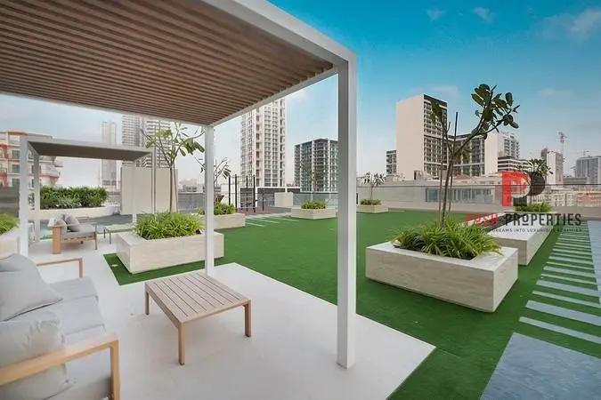 Royal ensuite | Fully Furnished l Higher Floor