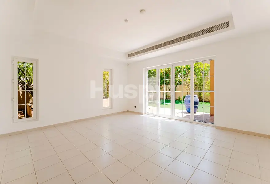 Vacant Now | Exclusive | Corner Plot