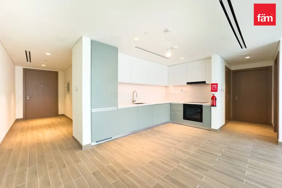 Castleton | Boulevard View | ready
