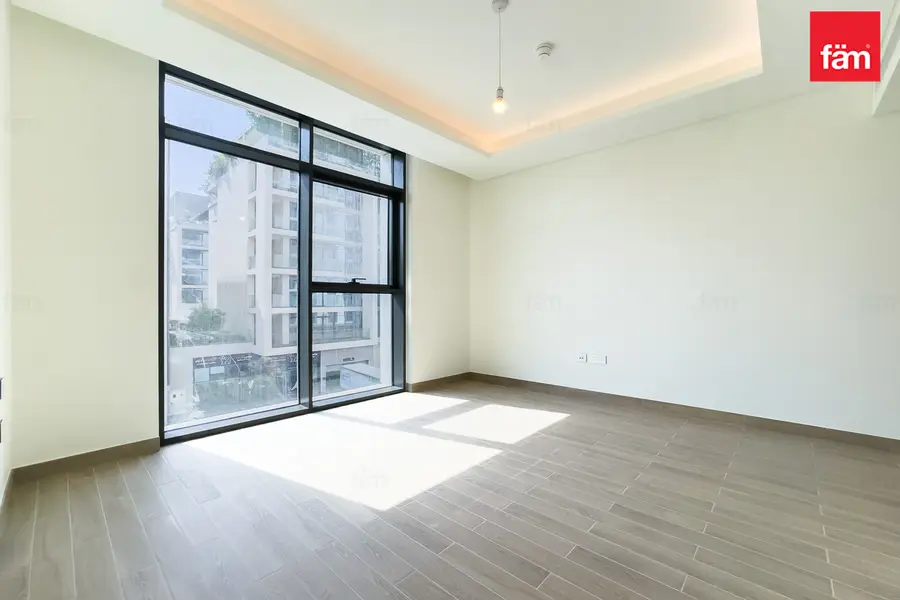 Castleton | Boulevard View | ready