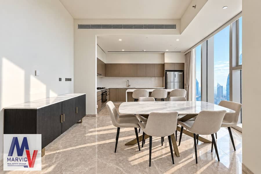 2 Dining Area + Kitchen. jpg