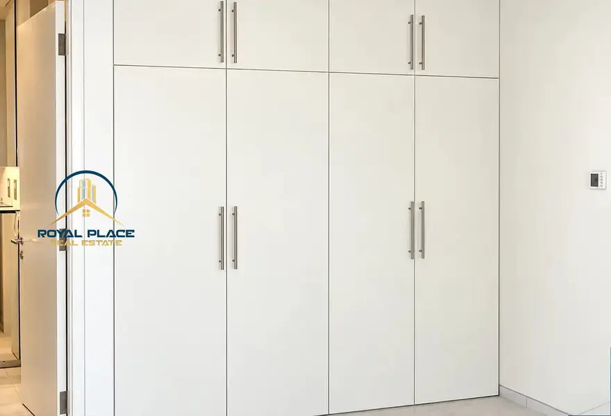 READY TO MOVE | HIGH FLOOR | UNFURNISHED