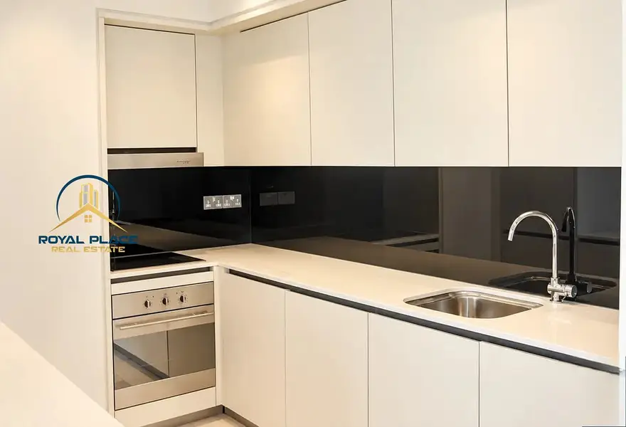READY TO MOVE | HIGH FLOOR | UNFURNISHED