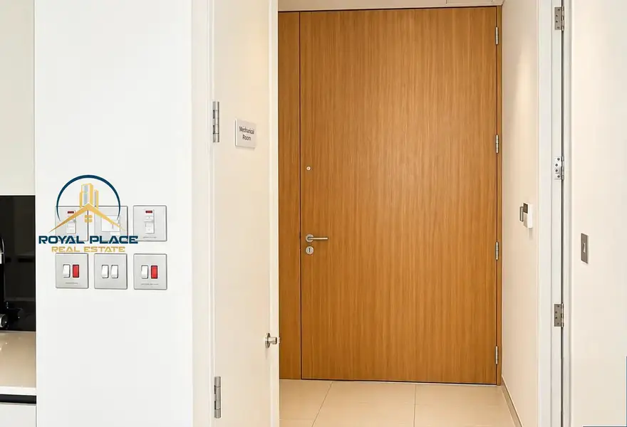 READY TO MOVE | HIGH FLOOR | UNFURNISHED