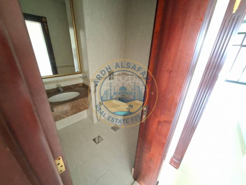 6 21647. jpg