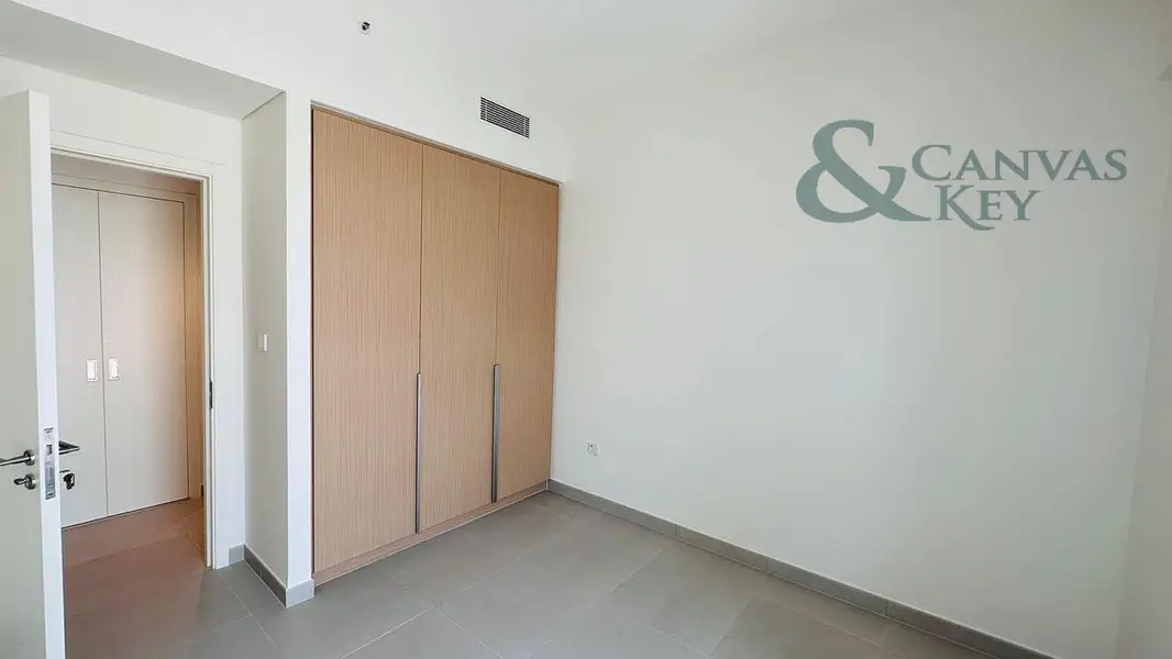 HIGH FLOOR | SPACIOUS | CREEK VIEW | VACANT