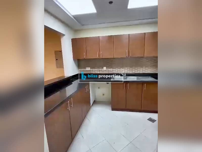 8 01_Kitchen. jpg