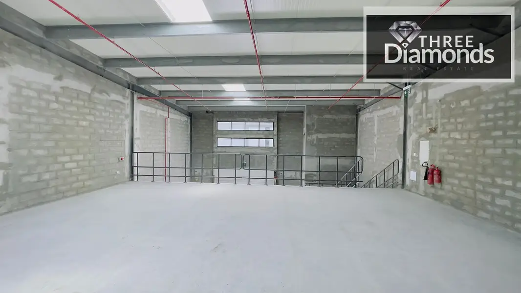 !! GOSHI WAREHOUSE CITY !! EXCELLENT COMPOUND !!