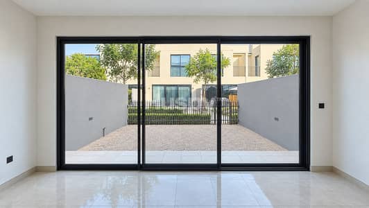 Townhouse de 2 chambres à à vendre à Al Hamra Village, Ras Al Khaimah - Maison de ville à Al Hamra Village,Falcon Island, 2 chambres, 1790000 AED - 16873567 Townhouse de 2 chambres à à vendre à Al Hamra Village, Ras Al Khaimah - Maison de ville à Al Hamra Village,Falcon Island, 2 chambres, 1790000 AED - 16873567