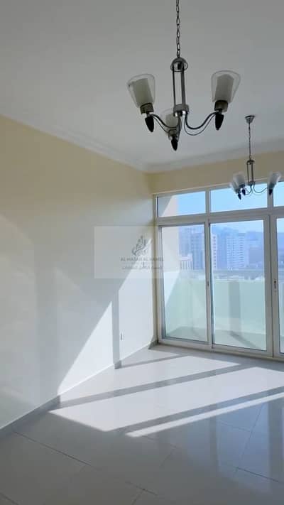 2 Cпальни Апартаменты в аренду в Аль Касимия, Шарджа - 01_Living_Area_Balcony. jpg 2 Cпальни Апартаменты в аренду в Аль Касимия, Шарджа - 01_Living_Area_Balcony. jpg