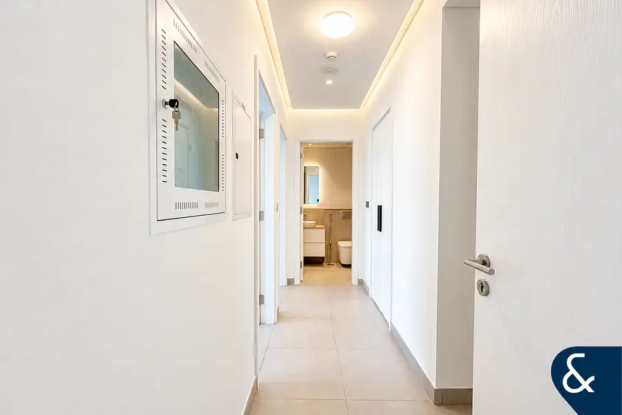 High Floor | 2 Bed | Vacant | Open View
