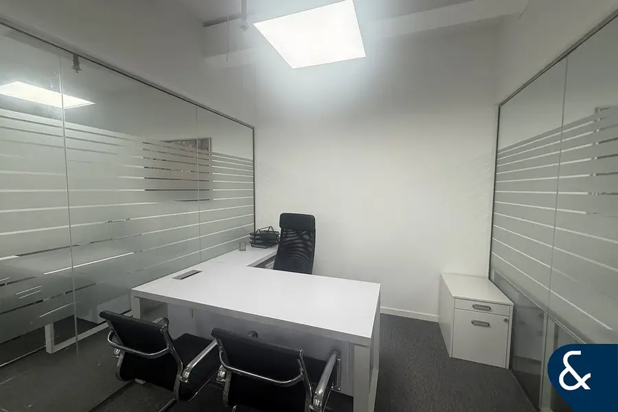 Furnished | Partitioned | High Floor
