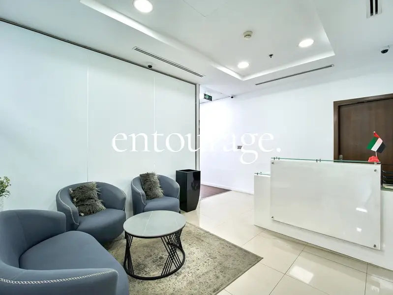 Multiple Cabins | Canal Views| 4 Parkings