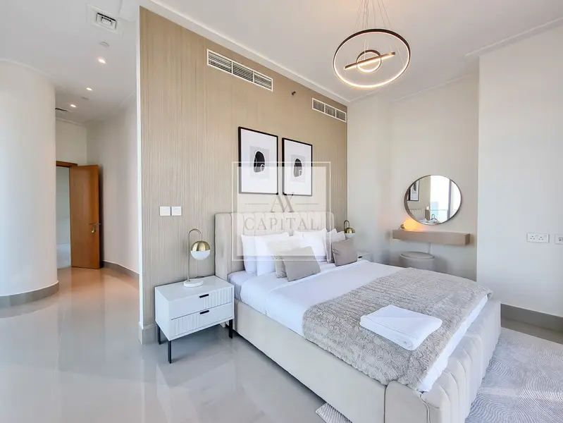 Burj Khalifa View | Unfurnished | High Floor