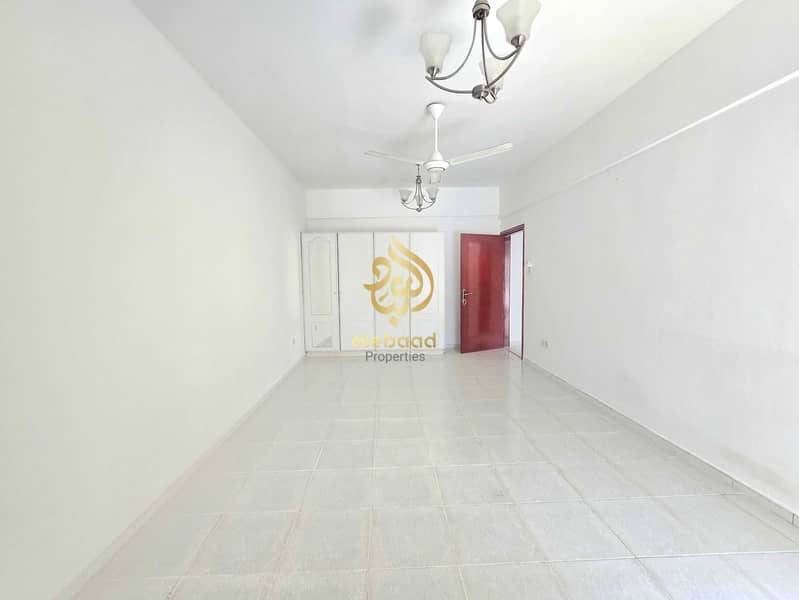 Ready to Move ! Front of Metro 2bhk available for rent • Book now!