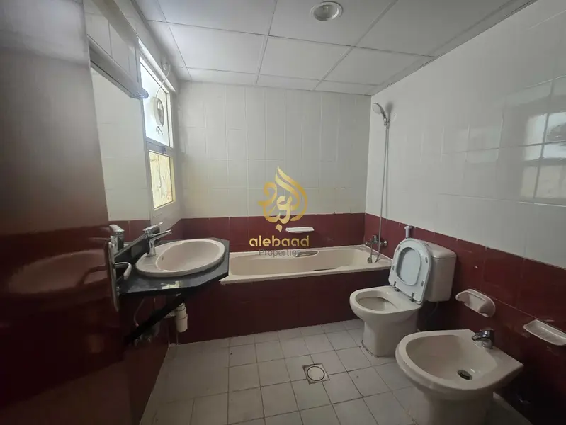 Ready to Move ! Front of Metro 2bhk available for rent • Book now!