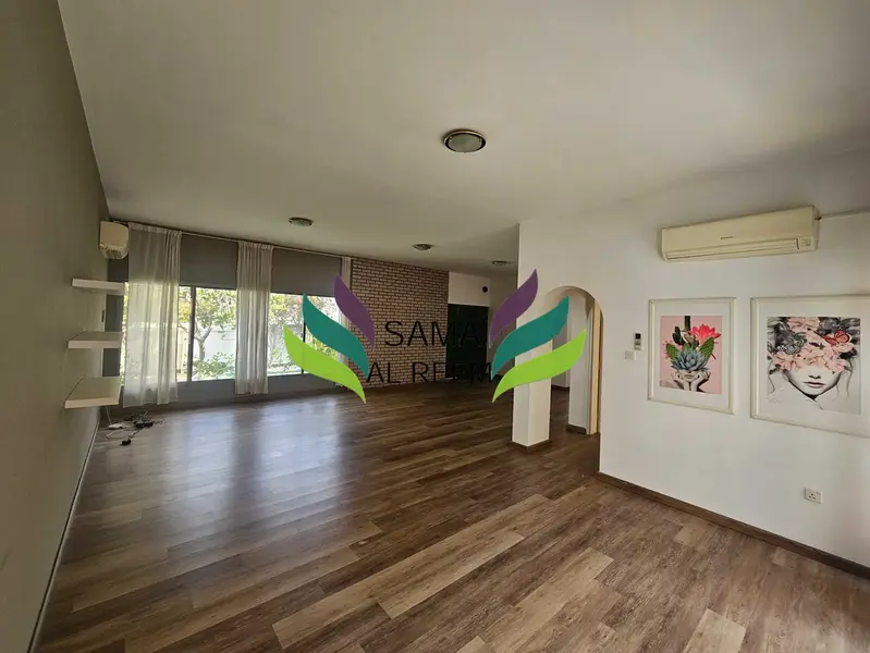Independent 4 Bed+Maid Villa With Garden In Jumeirah 3