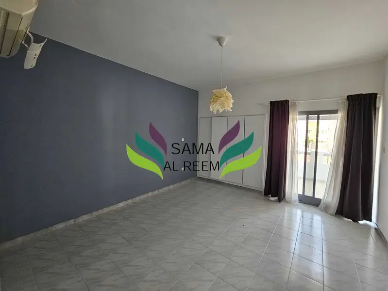 Independent 4 Bed+Maid Villa With Garden In Jumeirah 3