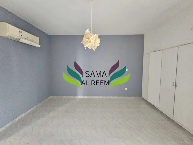 Independent 4 Bed+Maid Villa With Garden In Jumeirah 3