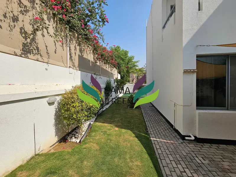 Independent 4 Bed+Maid Villa With Garden In Jumeirah 3