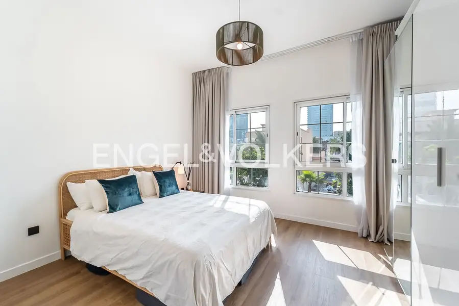 Large Plot | Private Pool | Vacant On Transfer