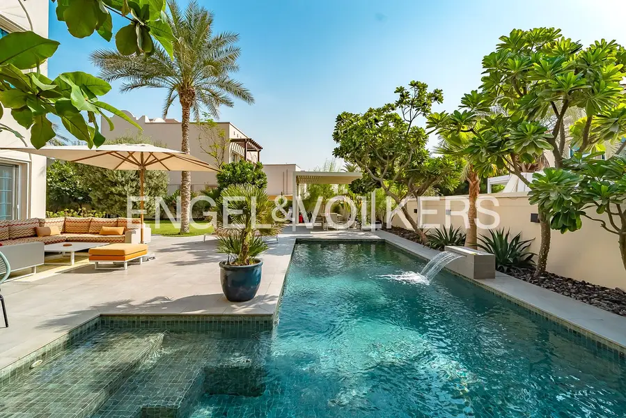 Large Plot | Private Pool | Vacant On Transfer